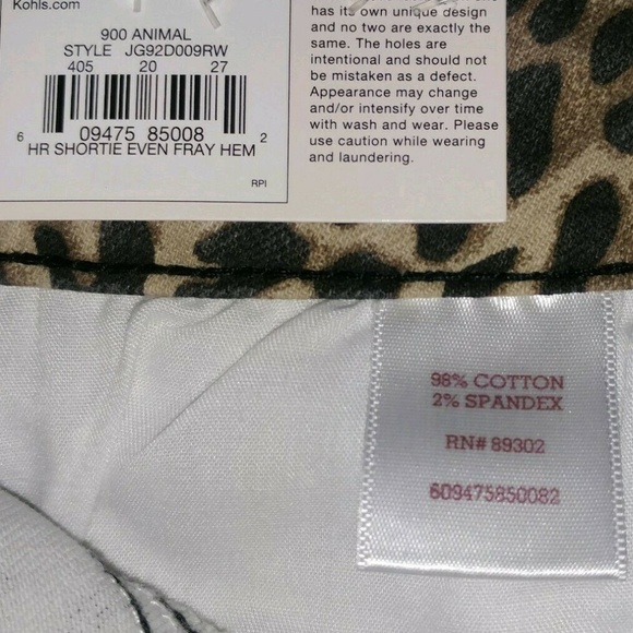 SO Frayed Hem High Rise Stretch Shortie Shorts - Picture 3 of 4